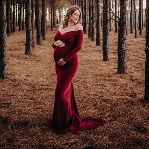 Gorgeous Maternity Gown! Perfect for photos